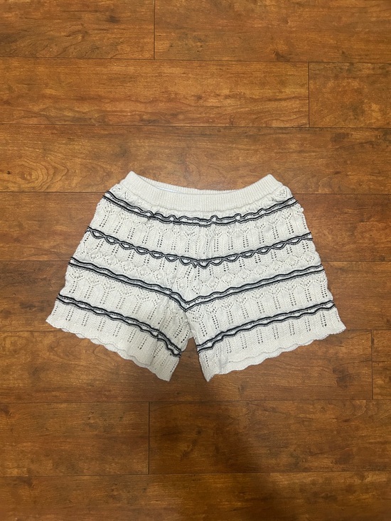 Zara Other - Zara White Knit Shorts with Navy Trim